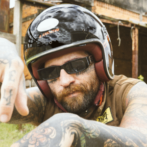 Capacete Lucca Galaxy Red Lines